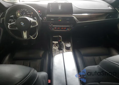 2018 BMW M550Xi из США, поврежденный, VIN WBAJB9C58JB035267